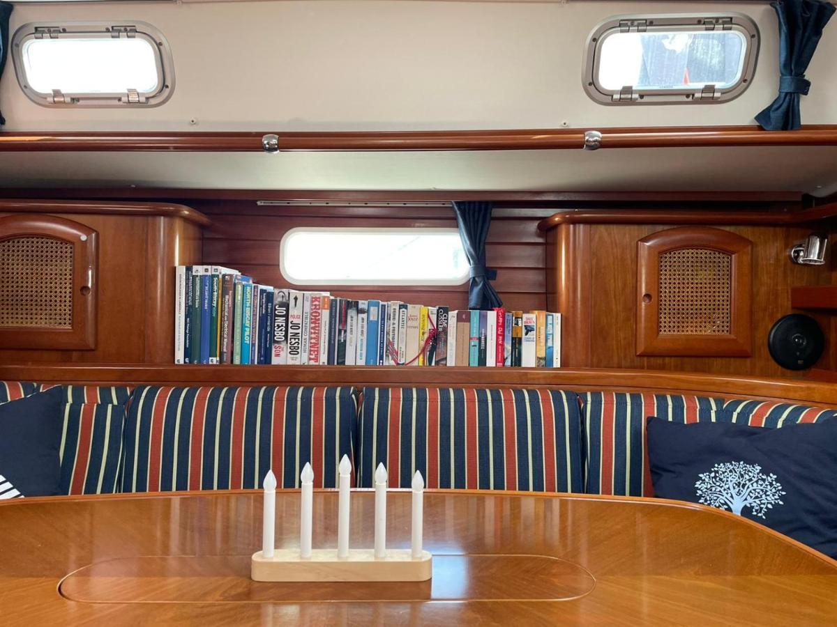 巴塞罗那 Beautiful And Comfortable Sailboat With Secure Parking Available酒店 外观 照片